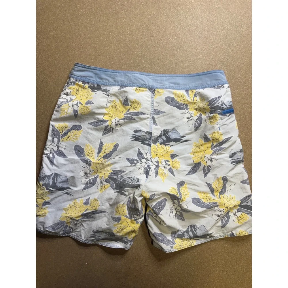 Patagonia Mens Floral Board Shorts Blue Yellow Swim Trunks Size 33‎
